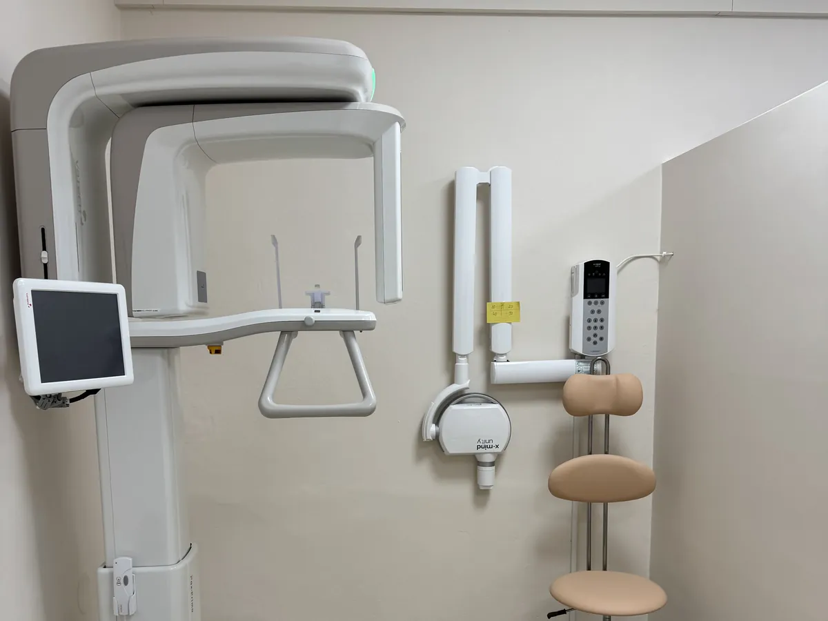 Röntgenová miestnosť zubnej ambulancie PAL-DENT v Hurbanove – panoramatický OPG prístroj a intraorálny röntgen